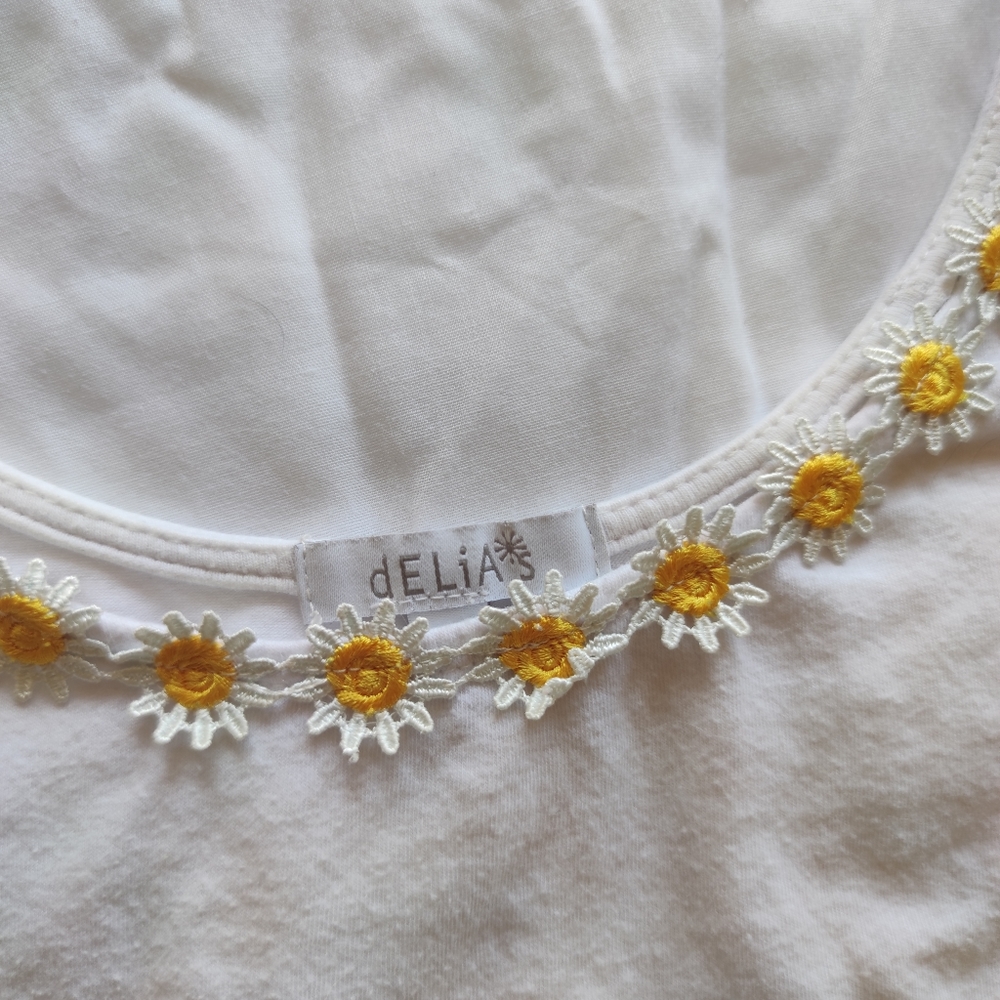 Daisy top - Picture 2 of 3